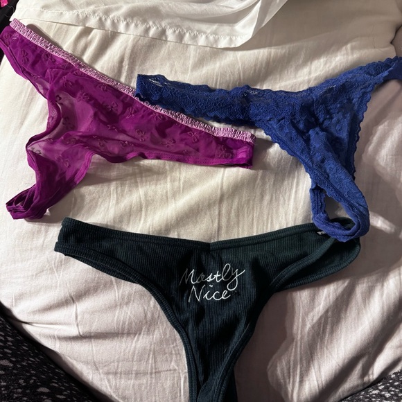 Underwear Thong Bundle Size Medium - Picture 2 of 5